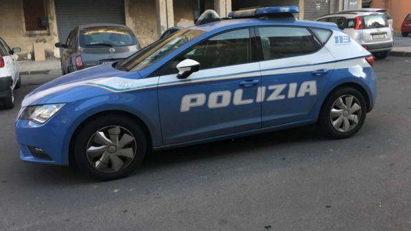 Pistoia, litiga con l'amico del figlio: 59enne batte la testa e muore | Arrestato 22enne