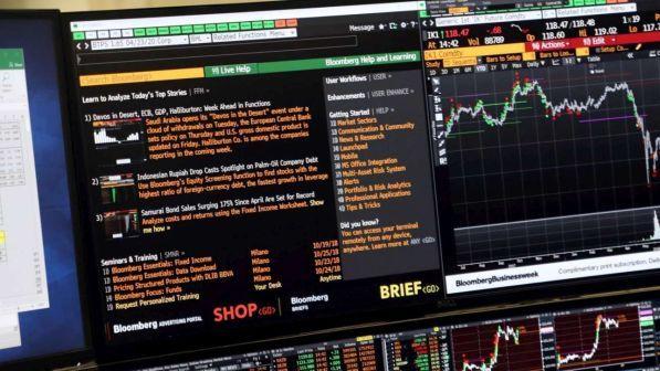 Borsa: Milano apre in calo a -0,12%, spread ancora sopra 280 punti