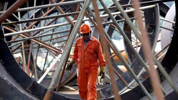 Industria, produzione ferma a novembre ma su base annua +2,2%