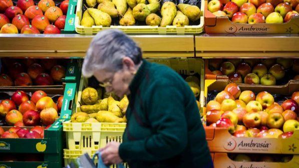Prezzi: la spesa è sempre più cara in Trentino, in Basilicata l'aumento minore