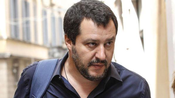 Rom, Salvini: "Sul censimento non mollo e tiro dritto" | Ma Conte e Di Maio frenano: "E' incostituzionale"