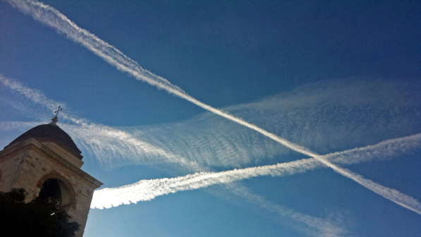 Scie chimiche? Macché, è solo vapore acqueo
