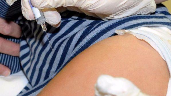 Vaccini, sentenza riconosce danni: 42enne va indennizzata