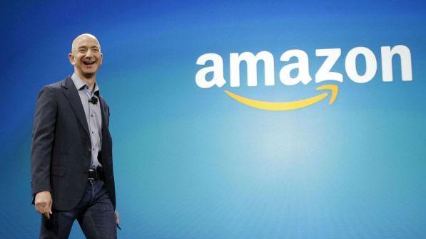 Usa, Bezos dona 33 milioni dollari a fondo per dreamer