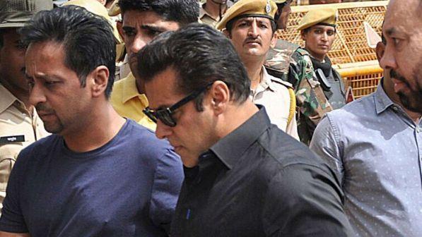 India, attore di Bollywood uccise un cervo: condannato a 5 anni