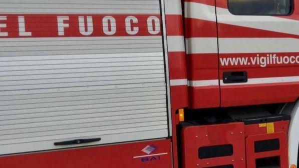 Roma, scoppia incendio in un edificio occupato: tre feriti
