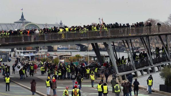 Francia,nuovo sabato di proteste per gilet gialli:polizia in allerta