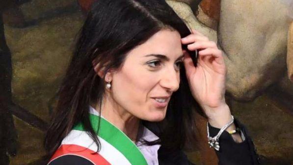 Presunto scandalo firme false Raggi, M5s: "E' tutto regolare"