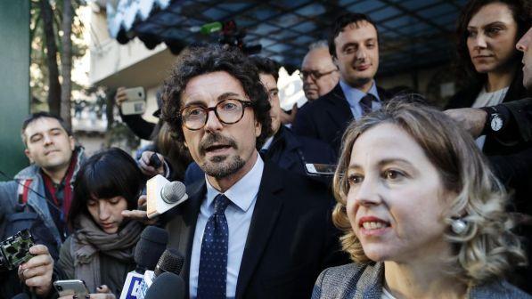 M5s: "Forza Italia si faccia di lato e consenta governo con la Lega"