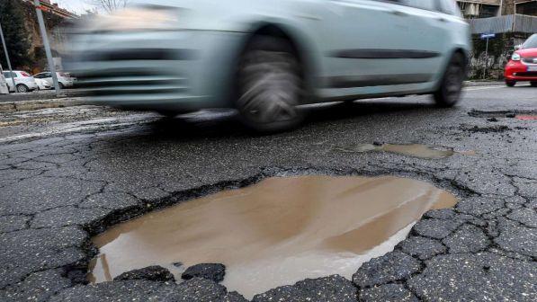 Roma, 20enne morì a causa di una buca: in 5 rischiano il processo