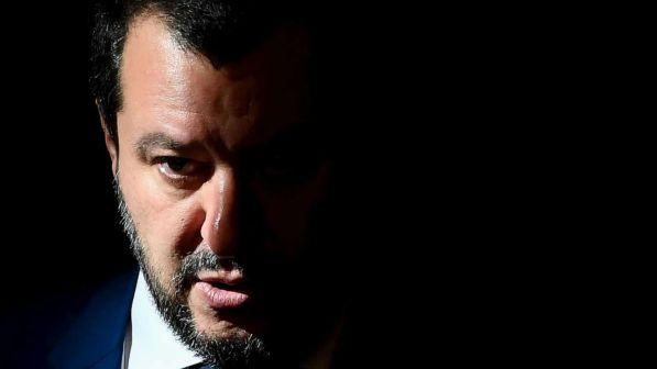 Bomba carta contro sede Lega, Salvini: sono stati gli anarchici