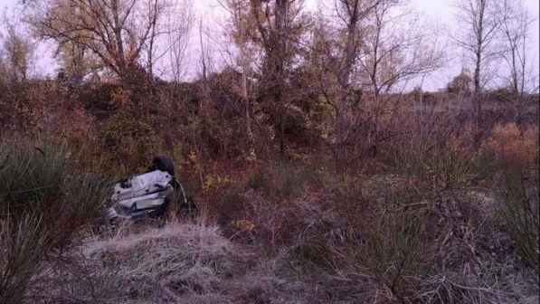 Reggio Emilia, auto finisce in un dirupo: un morto e cinque feriti