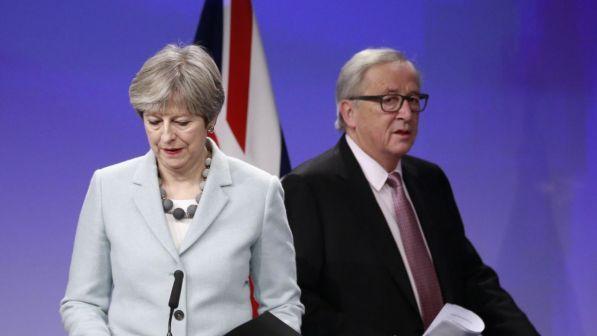 Brexit, Juncker: "Dopo il voto di Londra il no-deal è più vicino" | Gb: "Se si vuole un accordo servono modifiche"