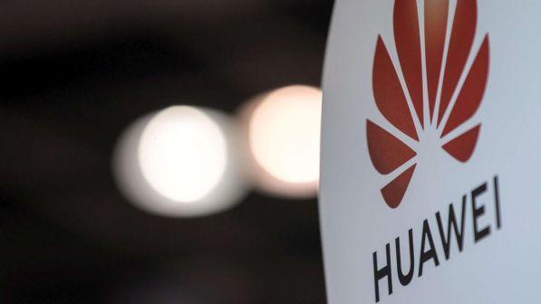 Huawei: con bando Usa calo fatturato per 30 miliardi di dollari