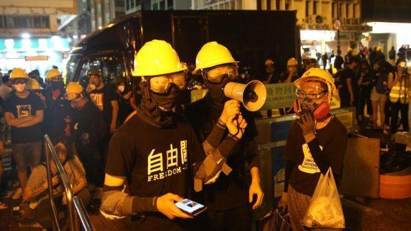 Proteste Hong Kong, Cina agli attivisti: "Non scherzate col fuoco"