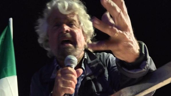 Caos Campidoglio, Grillo: "Il sistema contro il M5s" | Di Maio: "Ho sottovalutato contenuto della mail"