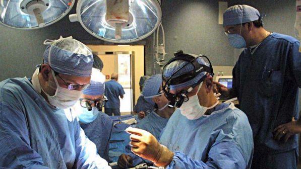 Canada, in Quebec i medici protestano contro l'aumento del salario
