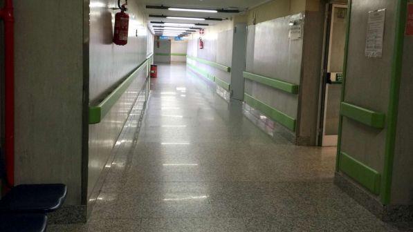 Alessandria, sul referto di dimissioni dall'ospedale medico scrive: "Eʼ gay" | E scoppia la bufera