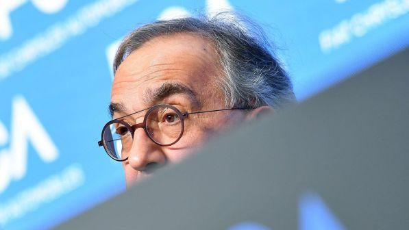 Il muro di silenzio intorno a Sergio Marchionne e le sigarette che avrebbero tradito i suoi polmoni