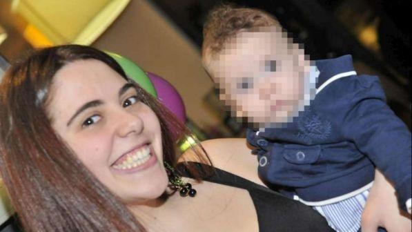 Bimbo ucciso a Novara, martedì i funerali: sarà lutto cittadino