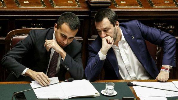 M5s, vertice da Grillo: "Salvini inaffidabile" | Lui replica: "Siamo in mano ai renziani" | Di Maio: "Ha perso la testa"
