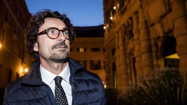 M5s: "Salvini scelga tra cambiamento o Berlusconi" | Al Pd: "Troviamo punti di convergenza per bene Paese"