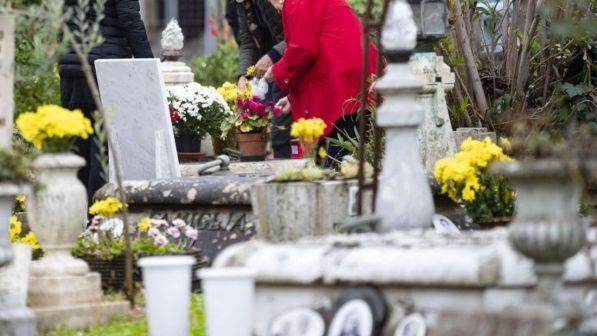 Torino, 85enne trova la moglie morta in casa: si suicida lanciandosi dal balcone