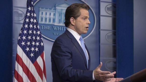 Usa, fa sparire i suoi tweet contro Trump: bufera sul nuovo capo della comunicazione della Casa Bianca