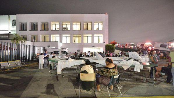 Messico, sale ad almeno 90 morti il bilancio del terremoto | Bimbo estratto vivo dalle macerie