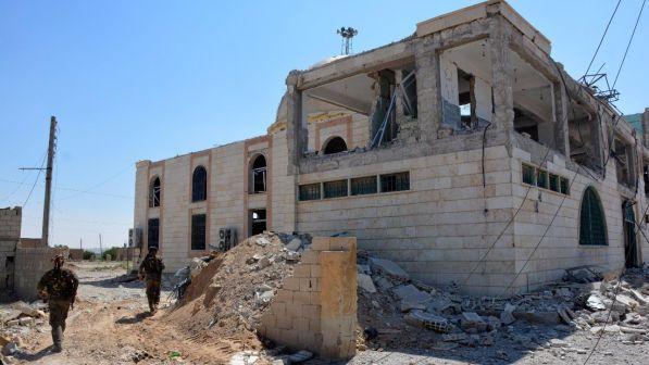 Isis, in corso battaglia finale per Raqqa: miliziani lasciano città