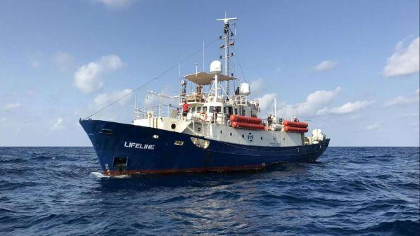 Migranti, ministro Salvini: Italia dice stop a scafisti e complici