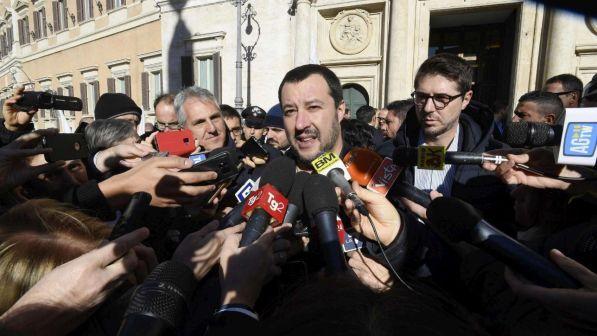 Manovra, Salvini: il 2,4% non è nei dieci comandamenti della Bibbia