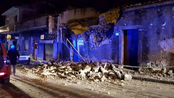 Sisma Catania, bilancio feriti sale a 4: 80enne estratto da macerie