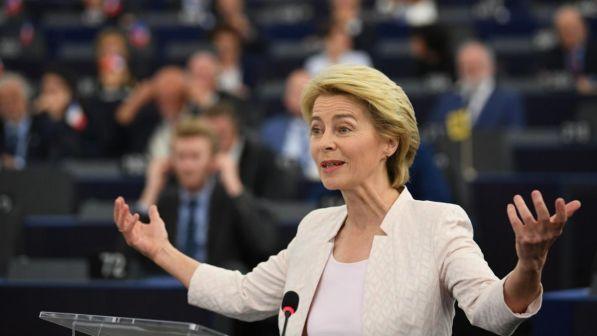 Ue, Ursula von Der Leyen eletta presidente della Commissione