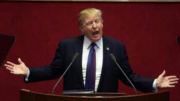 Usa, giudice ferma ancora Trump: no a blocco fondi città santuario