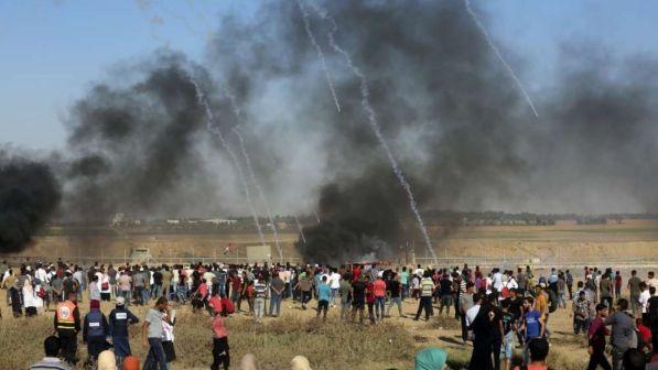 Gaza, almeno 14 feriti in alcuni scontri alla frontiera con Israele