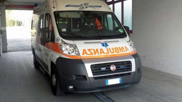 Scende dal furgone dopo un tamponamento: 50enne investito e ucciso