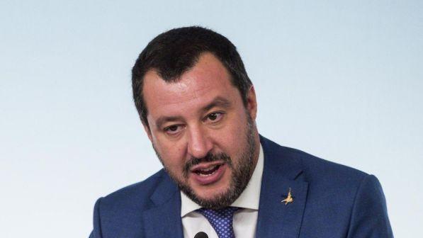 Migranti, Salvini: "Mi processino pure, ma senza farmi perdere tempo"
