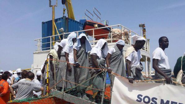 Emergenza migranti, Berlino: bene Italia su codice condotta Ong
