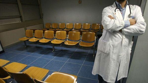 Associazione medici: 19mila sono stranieri, aprire concorsi pubblici