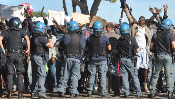 Ventimiglia, i No Borders annullano la manifestazione prevista: "Non cadremo in trappola"