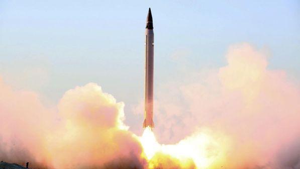 Iran, Parlamento aumenta le spese per i missili balistici
