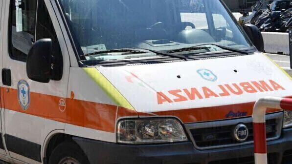 ambulanza generica 118 soccorsi estate giorno