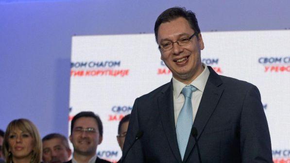 Serbia, in migliaia in piazza contro il presidente Aleksandar Vucic
