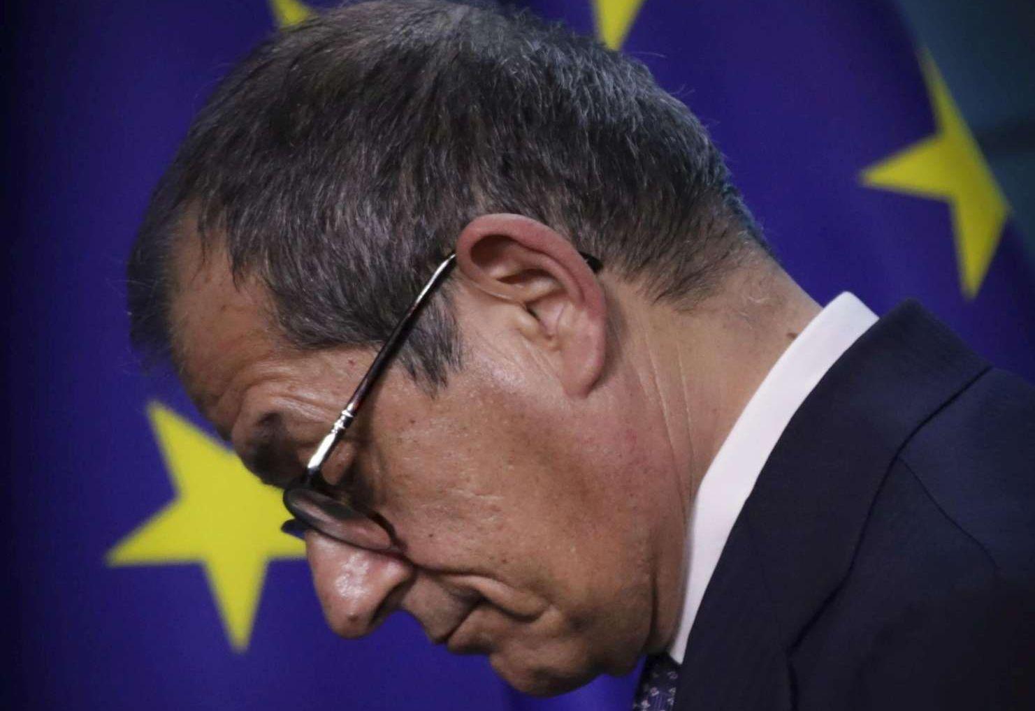 Il ministro Tria: "Con la Commissione Ue troveremo una soluzione, i minibot non sono un tema del governo"