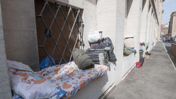 Ferrara,clochard trovato morto:sul cadavere principi di congelamento