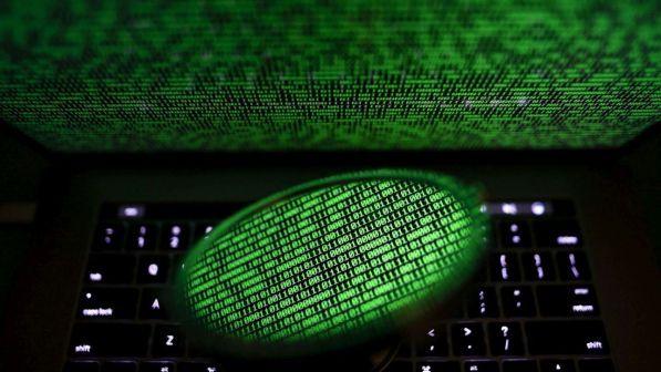 Usa, media: hacker cinesi rubano dati segreti sulla guerra sottomarina
