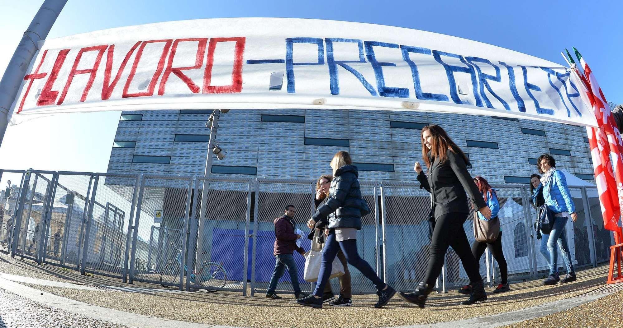 I giovani laureati italiani hanno gli stipendi più bassi d'Europa