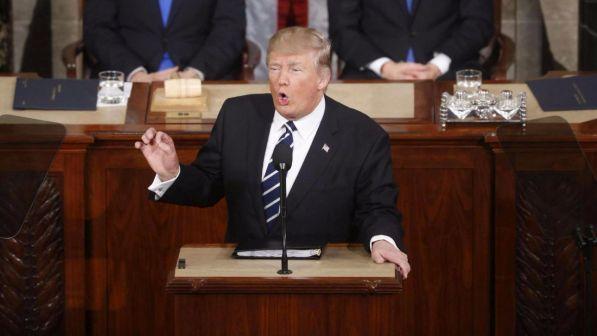 Usa, Corte Suprema con Trump: bando rifugiati resta