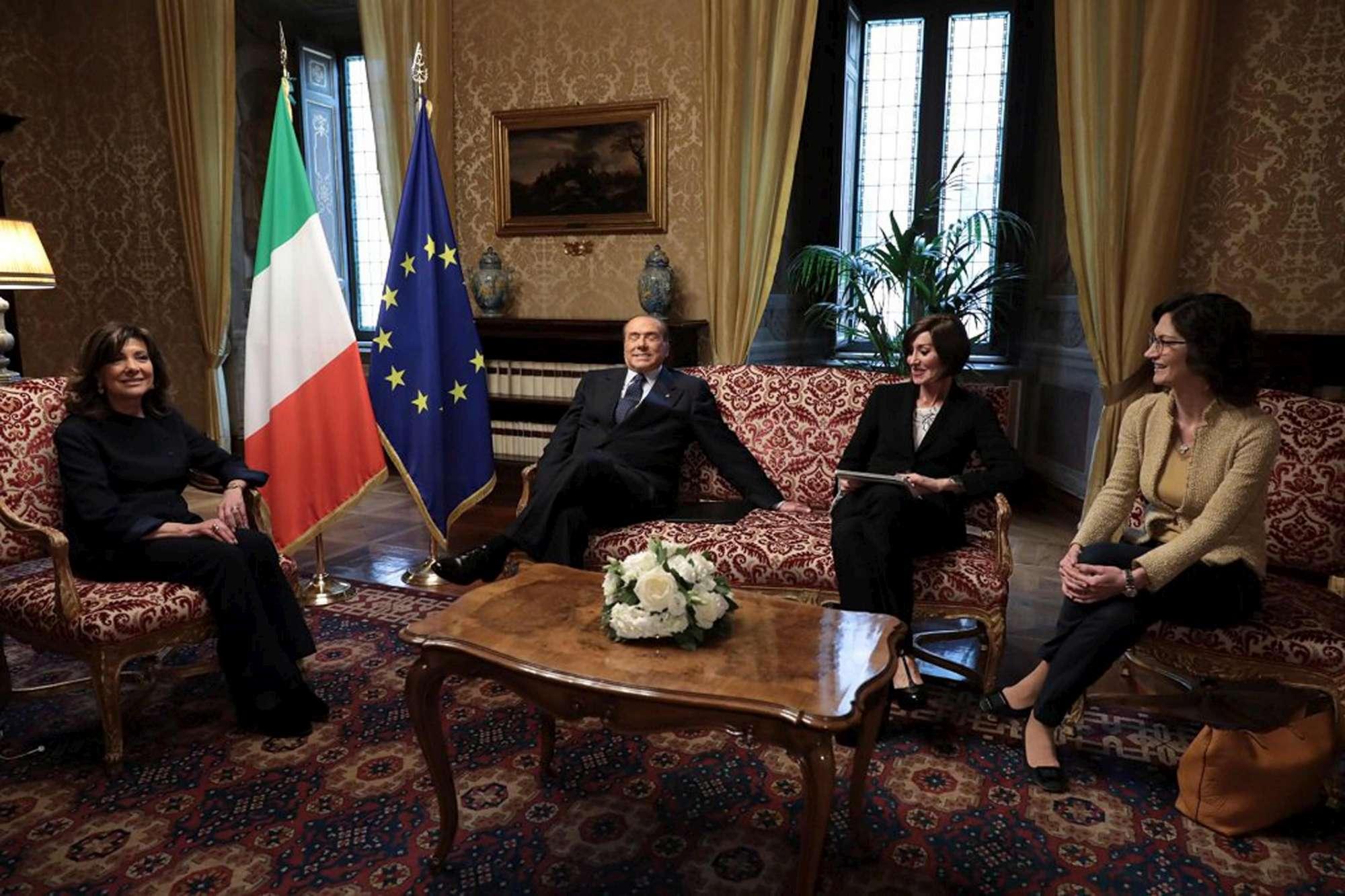 Berlusconi: "Mai posto veti ad alleanza centrodestra-M5s"